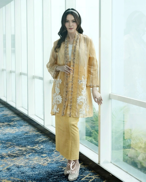 Image of Varsya Outer Tunik Yellow Eggnog | EIWA