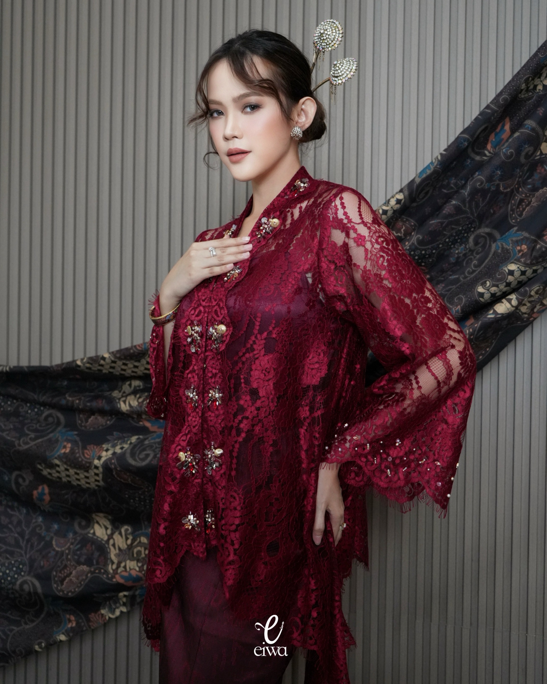 Kartini Top Red | EIWA