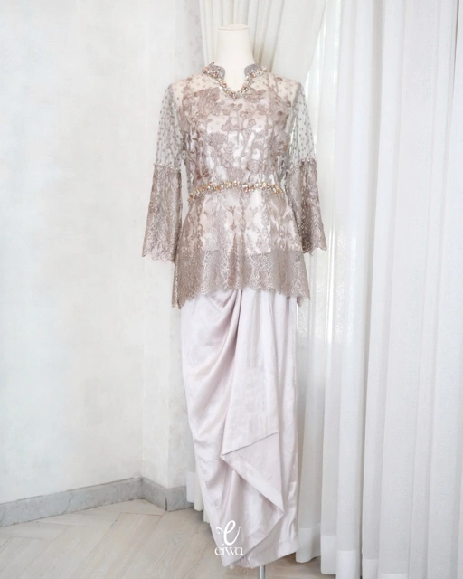 Peplum Top Nude Dove | EIWA