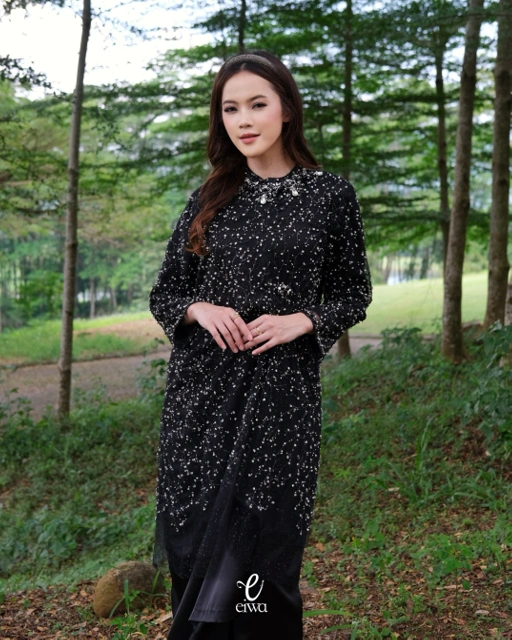 Image of Vilya Bodo Top Black | EIWA