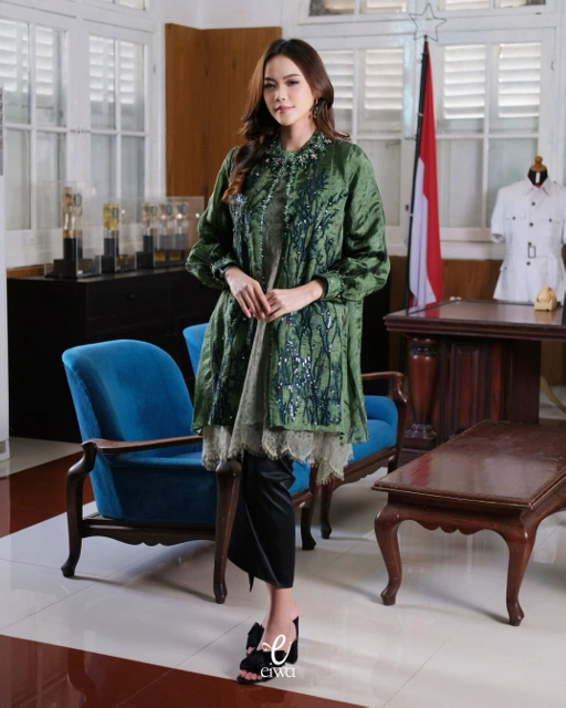 Image of Selinaa Tunik Green | EIWA