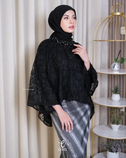 Image of Vinanda Top Black| EIWA