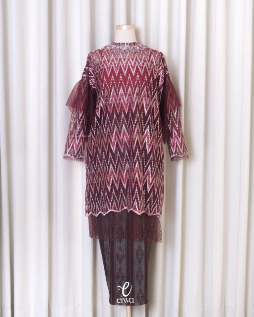 Image of Chvira Tunik Maroon | EIWA