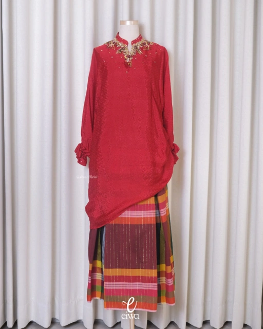 Image of Vyaanka Bodo Top Red | EIWA