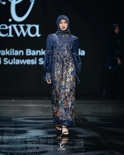 Image of Aruny Dress Navy Gold | EIWA