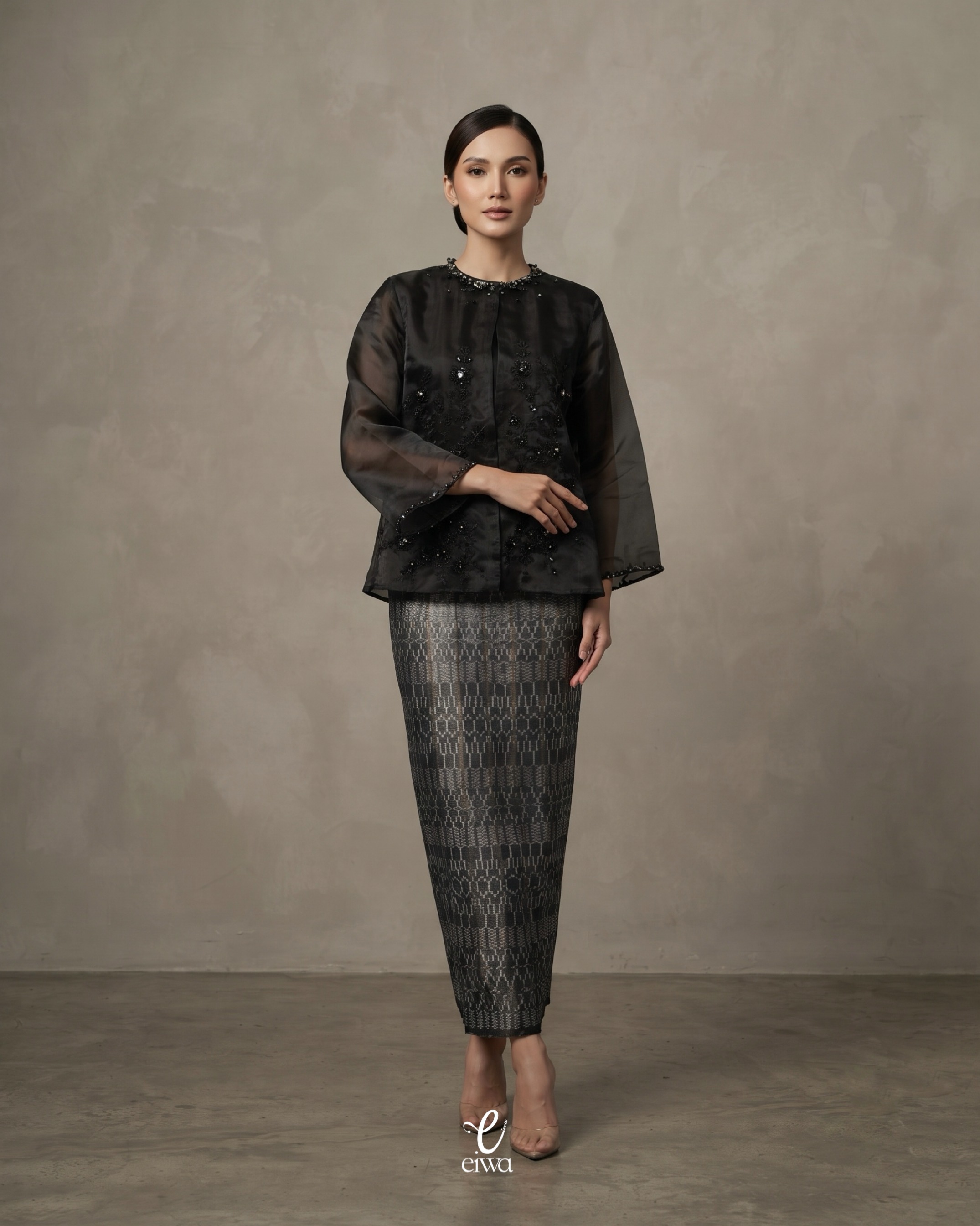 Quenay Top Black | EIWA