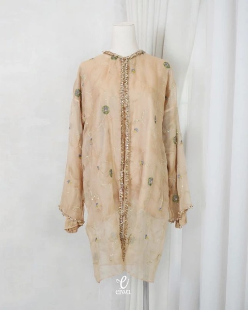 Image of Varsya Outer Tunik Cream | EIWA