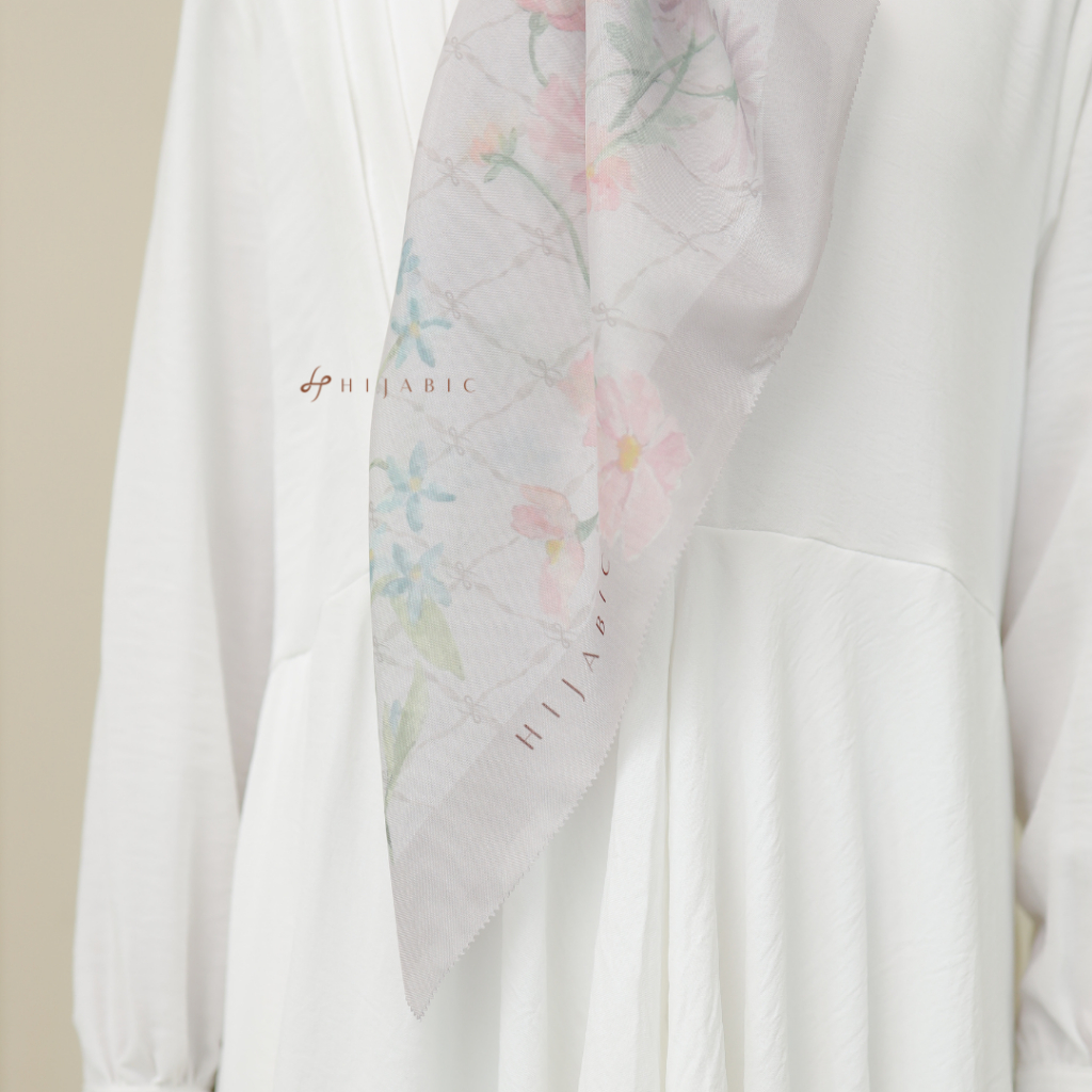 Hijabic - Bloomy Pattern Scarves / Kerudung Segi Empat Motif Premium Size 110x110cm