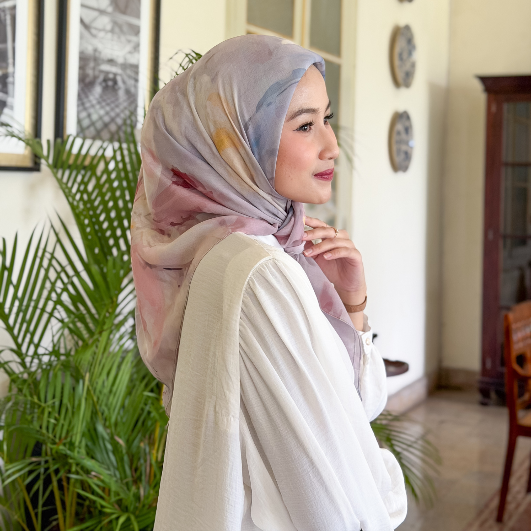 Hijabic - Dreamy Pattern Scarves ( Hijab Segiempat Motif Bunga size 112x112cm Bahan Paris Original/Hijab Motif Paris)