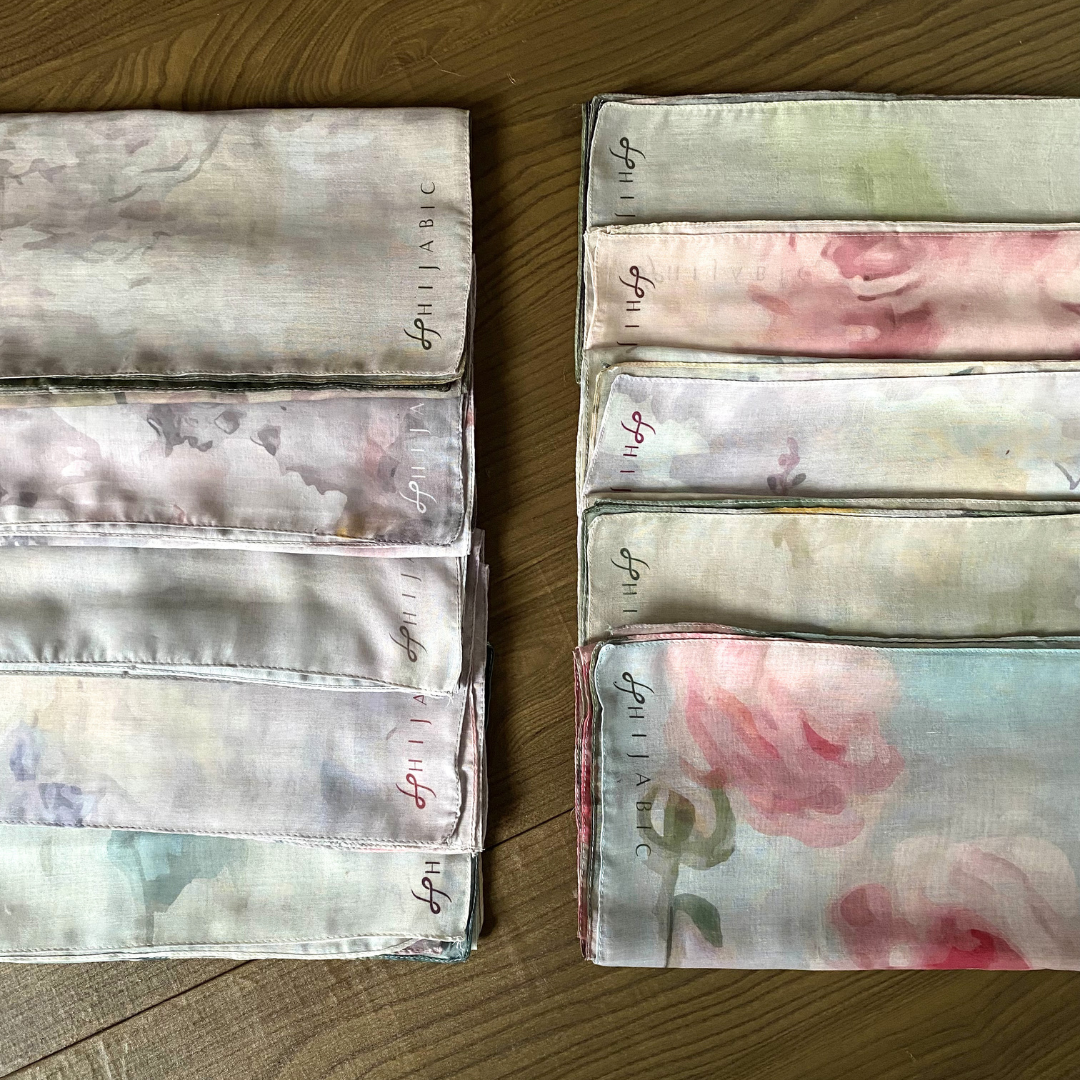 Hijabic - Dreamy Pattern Scarves ( Hijab Segiempat Motif Bunga size 112x112cm Bahan Paris Original/Hijab Motif Paris)