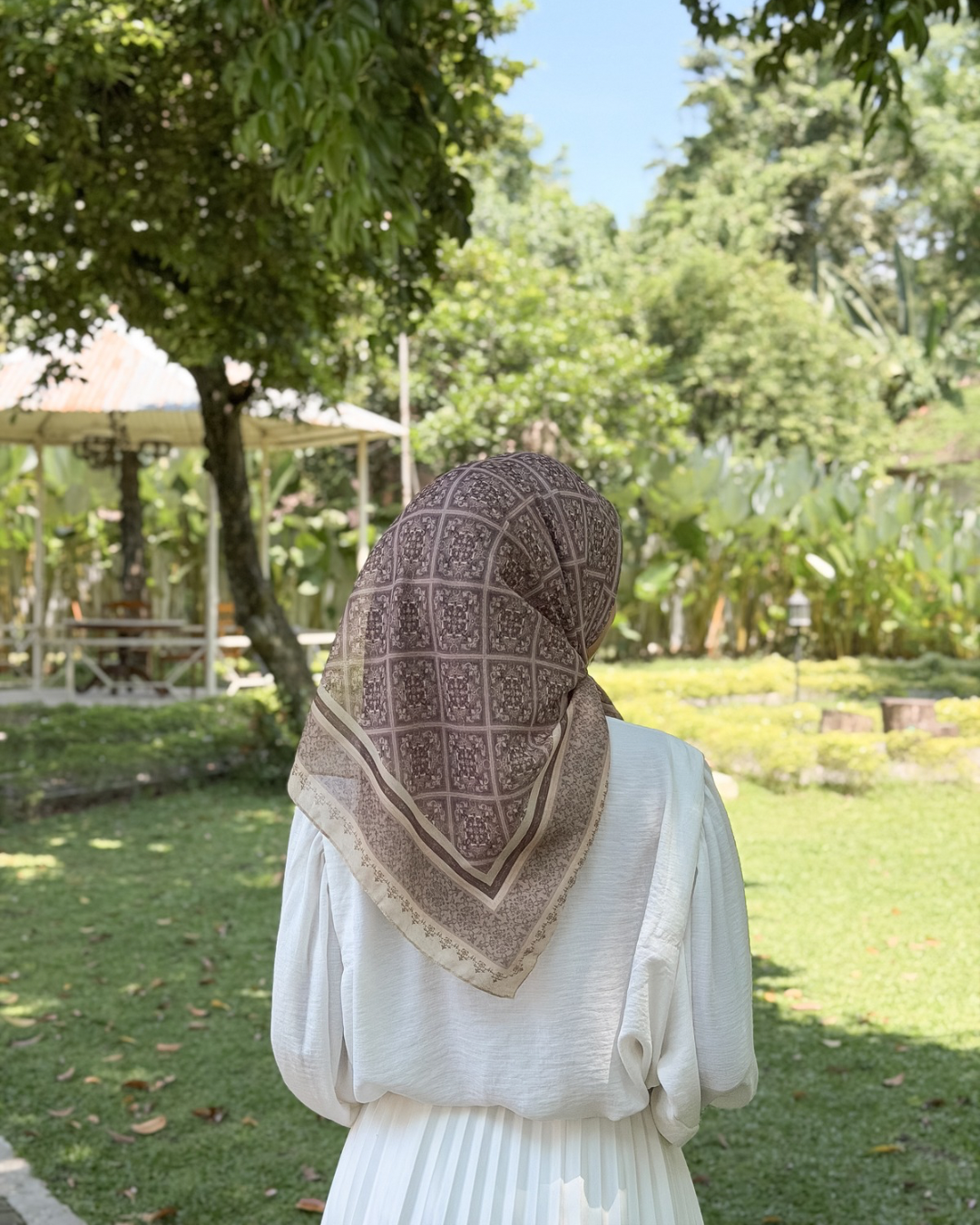 Hijabic - Ethnic Pattern Scarves / Segiempat Motif / Segiempat Paris Original 112x112cm Premium