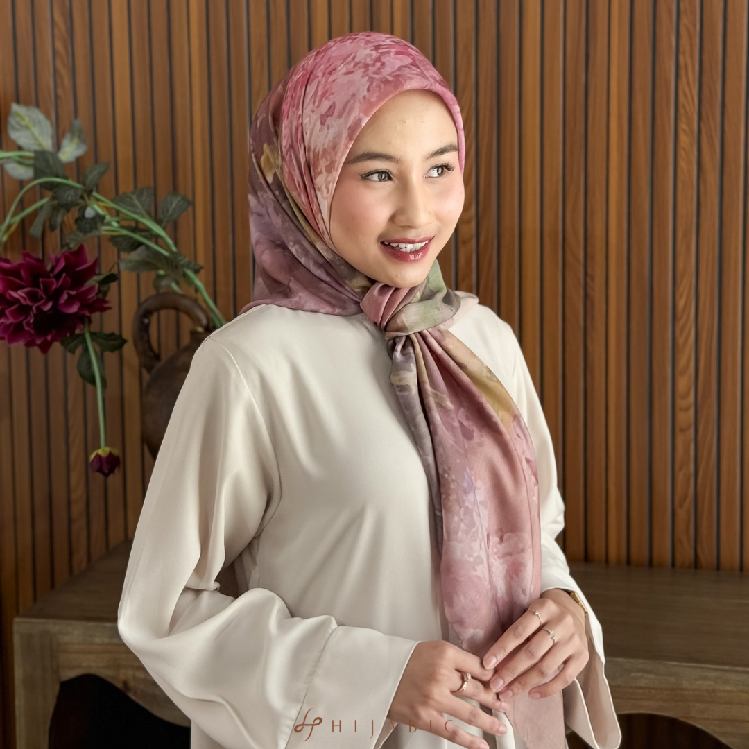 Hijabic - Bersemi Pattern Scarves ( Hijab Segiempat Motif Bunga size 112x112cm Bahan Paris Original/Hijab Motif Paris)