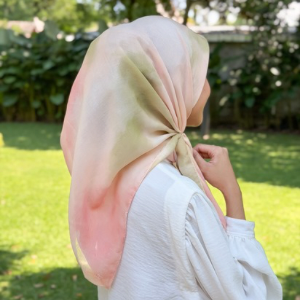 Hijabic - Abstract Pattern Scarves Vol IV ( Hijab Segiempat Motif Abstrak size 112x112cm Bahan Paris Original/Hijab Motif Paris)