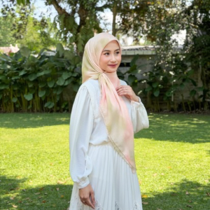 Hijabic - Abstract Pattern Scarves Vol IV ( Hijab Segiempat Motif Abstrak size 112x112cm Bahan Paris Original/Hijab Motif Paris)