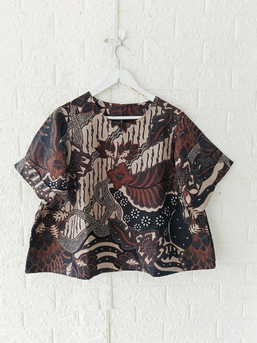 Image of S69 SALE 195K SIZE : FREESIZE LD : 104 cm PJ : 60 cm  Lengan : 25 cm BATIK : DOBBY SOLO FURING : TRICOD