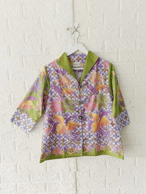 Image of S67 SALE 205K SIZE : XL LD : 96  cm PJ : 62 cm  Lengan : 42  cm BATIK : PRINT FURING : YA