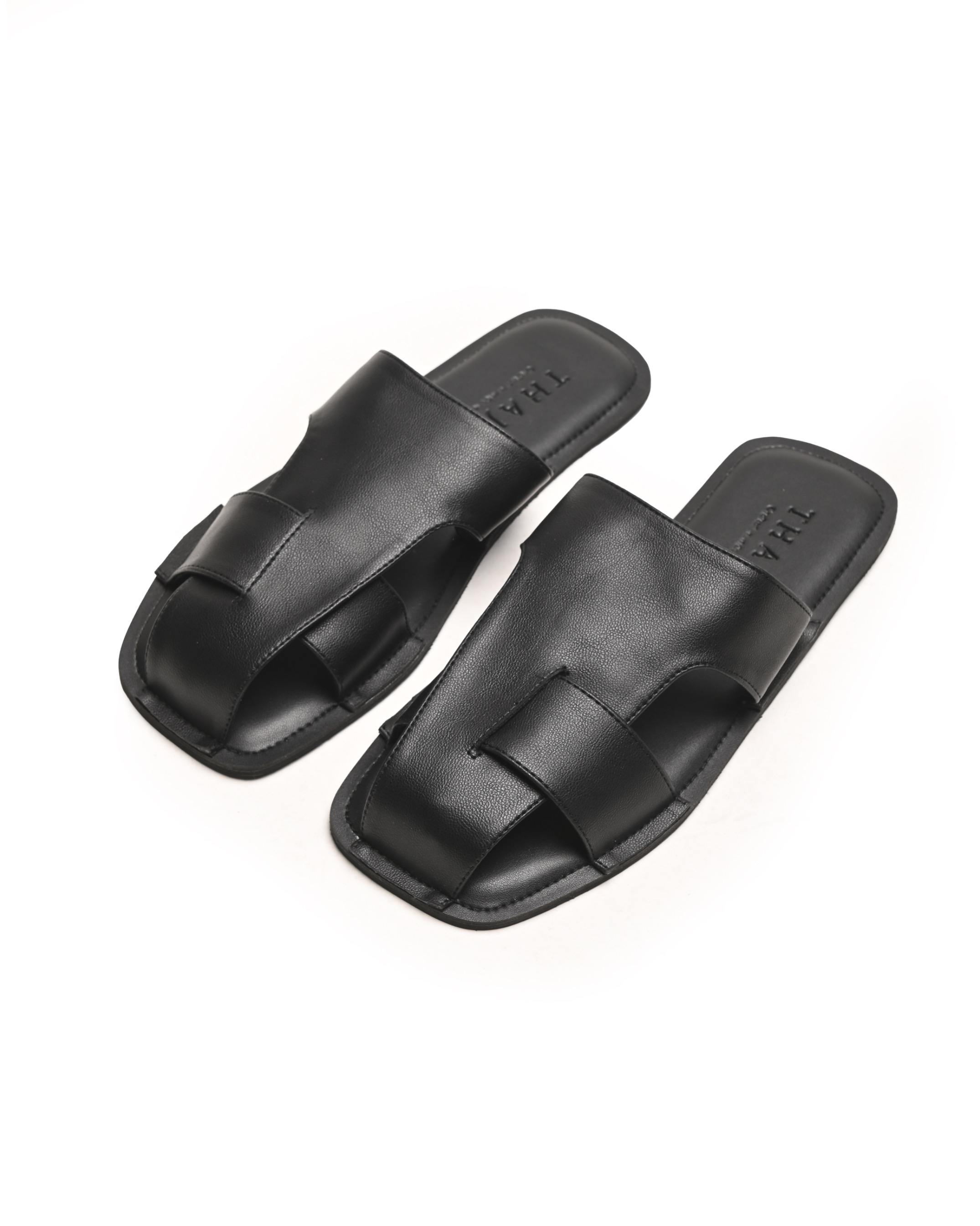 Nerin Flats Black