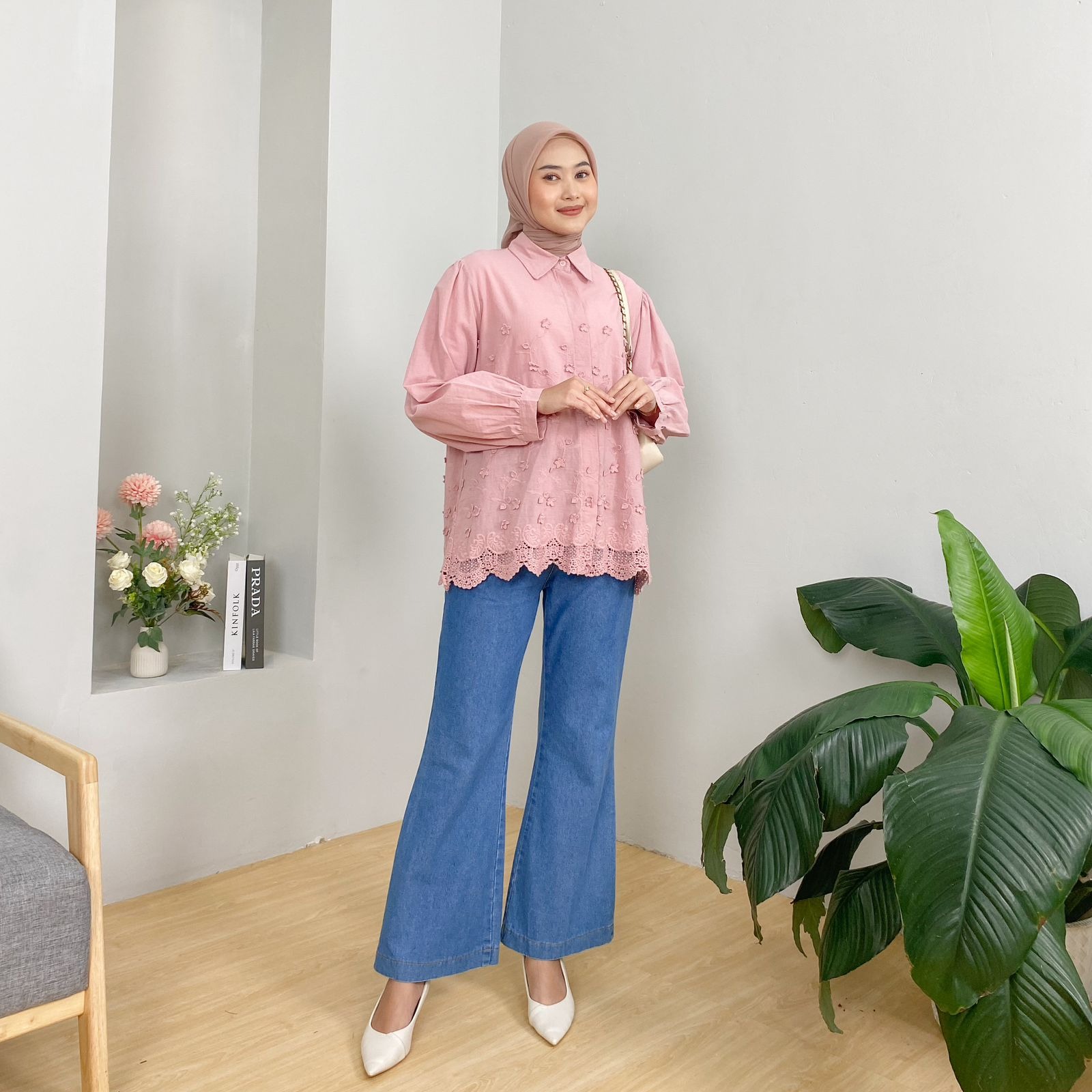 Mona Jeans Cutbray