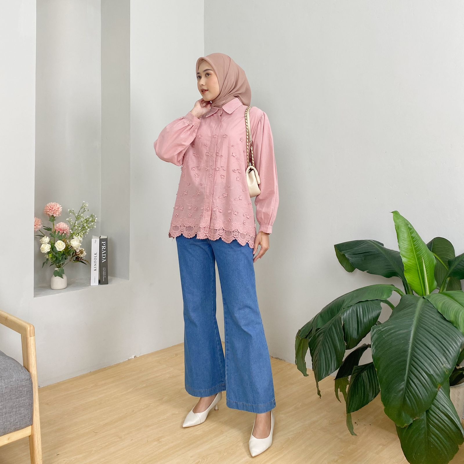 Mona Jeans Cutbray