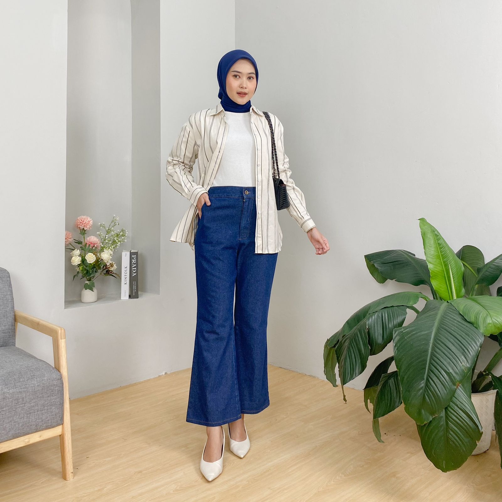 Mona Jeans Cutbray