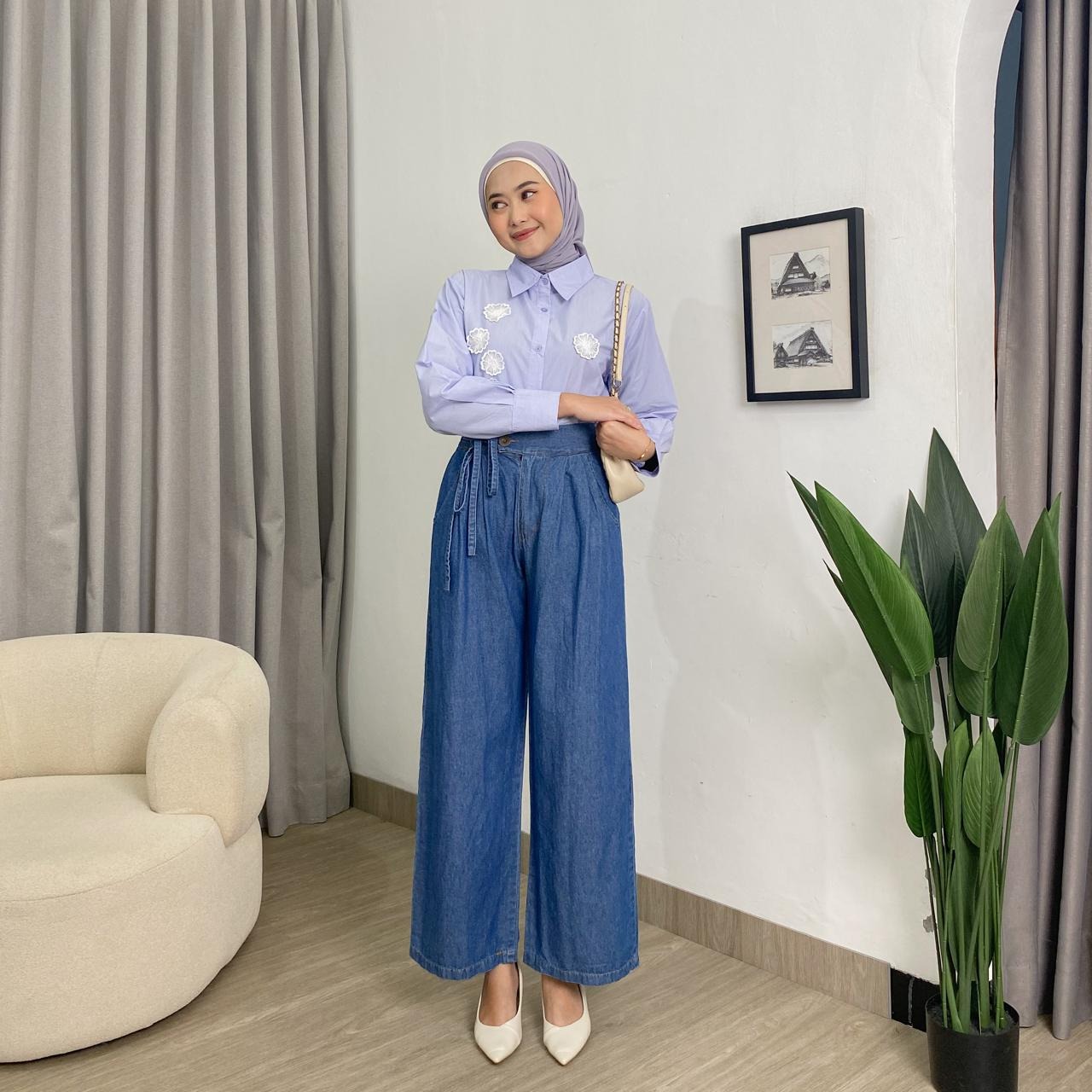 Kira Jeans