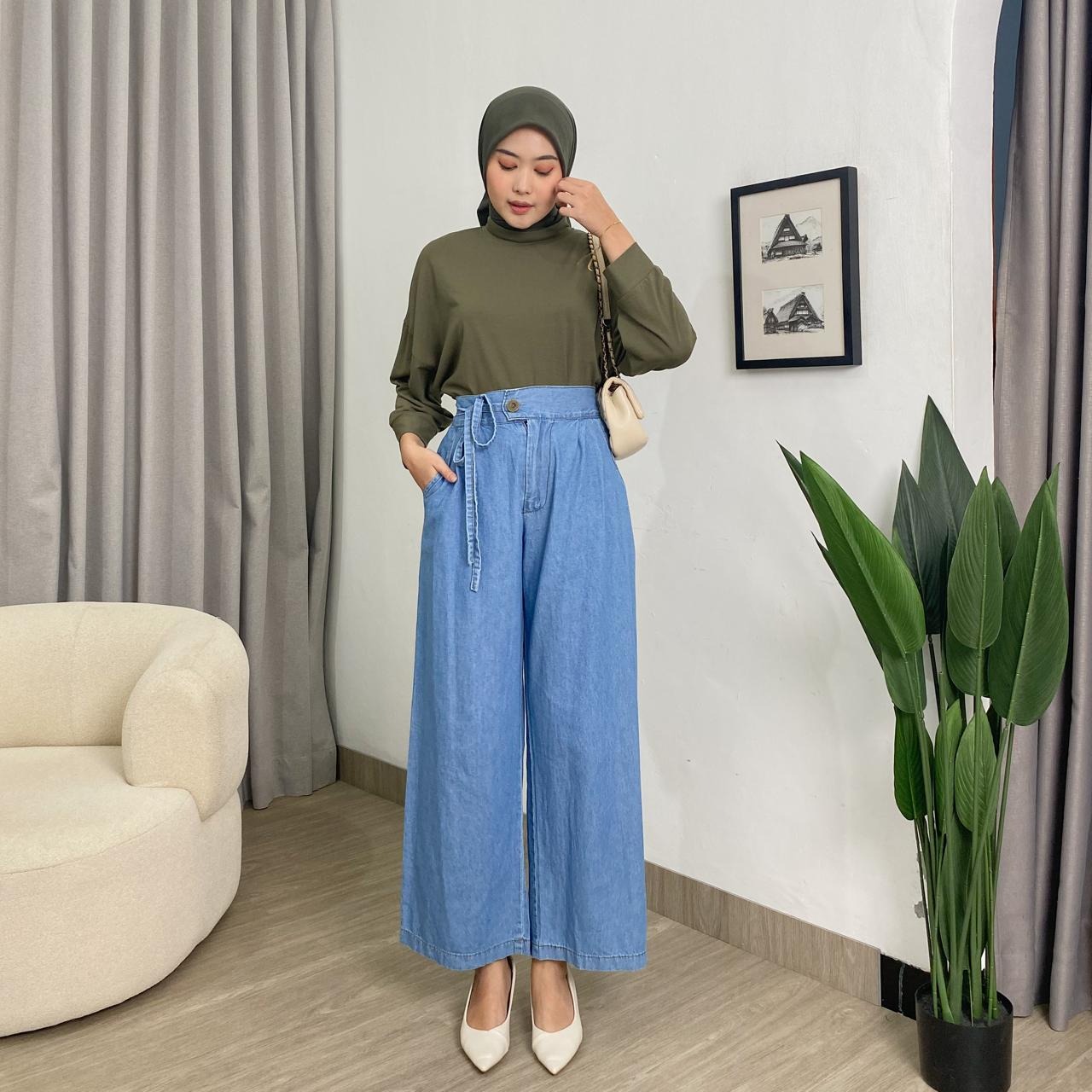 Kira Jeans