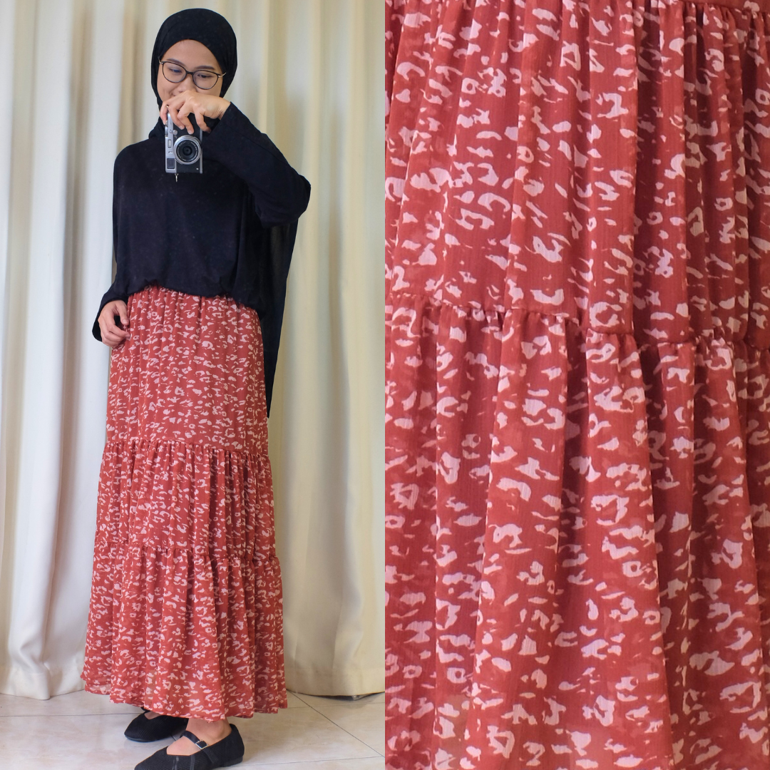 Flowy Naomi Skirt (Red Series)