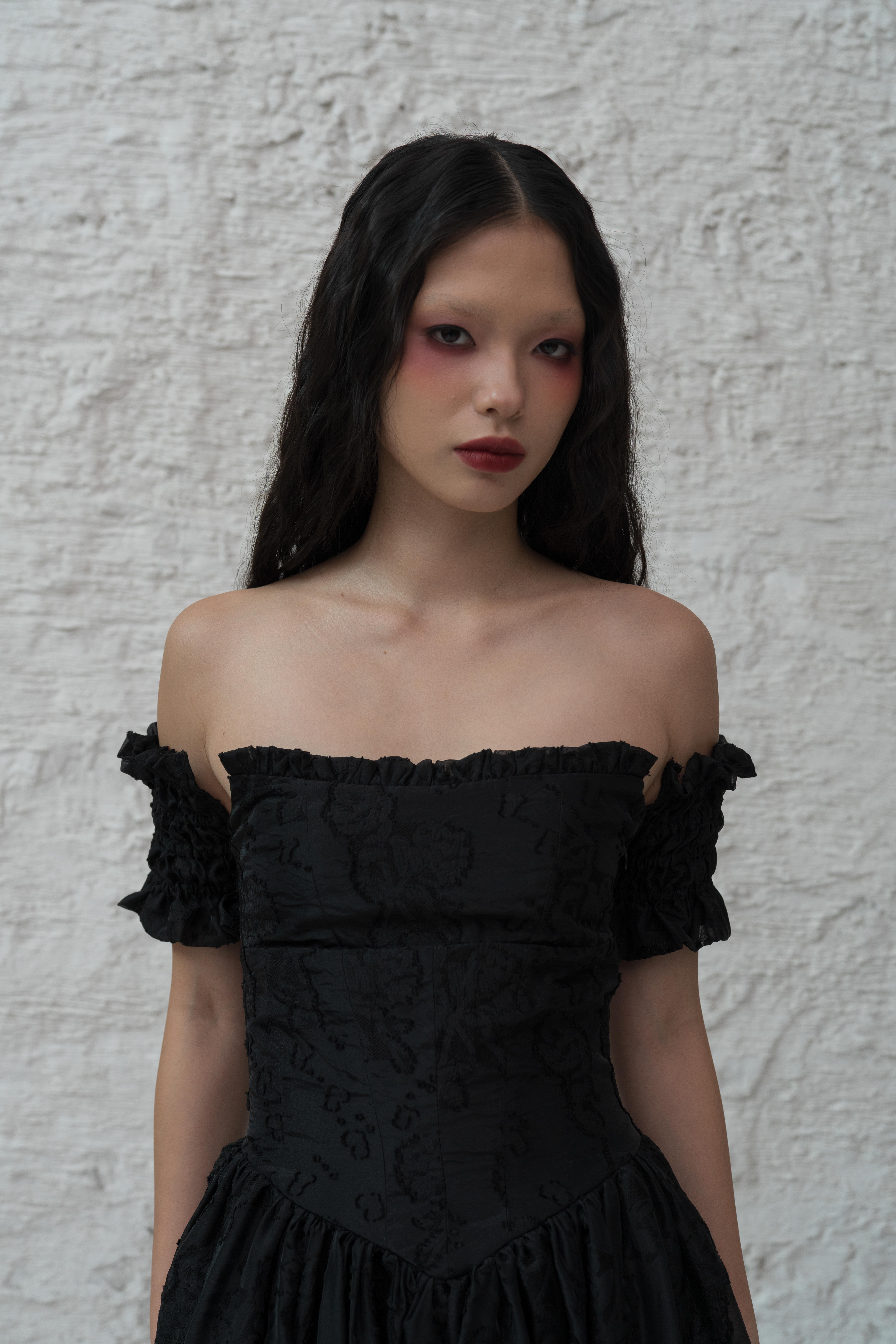 Averelle Dress in Black