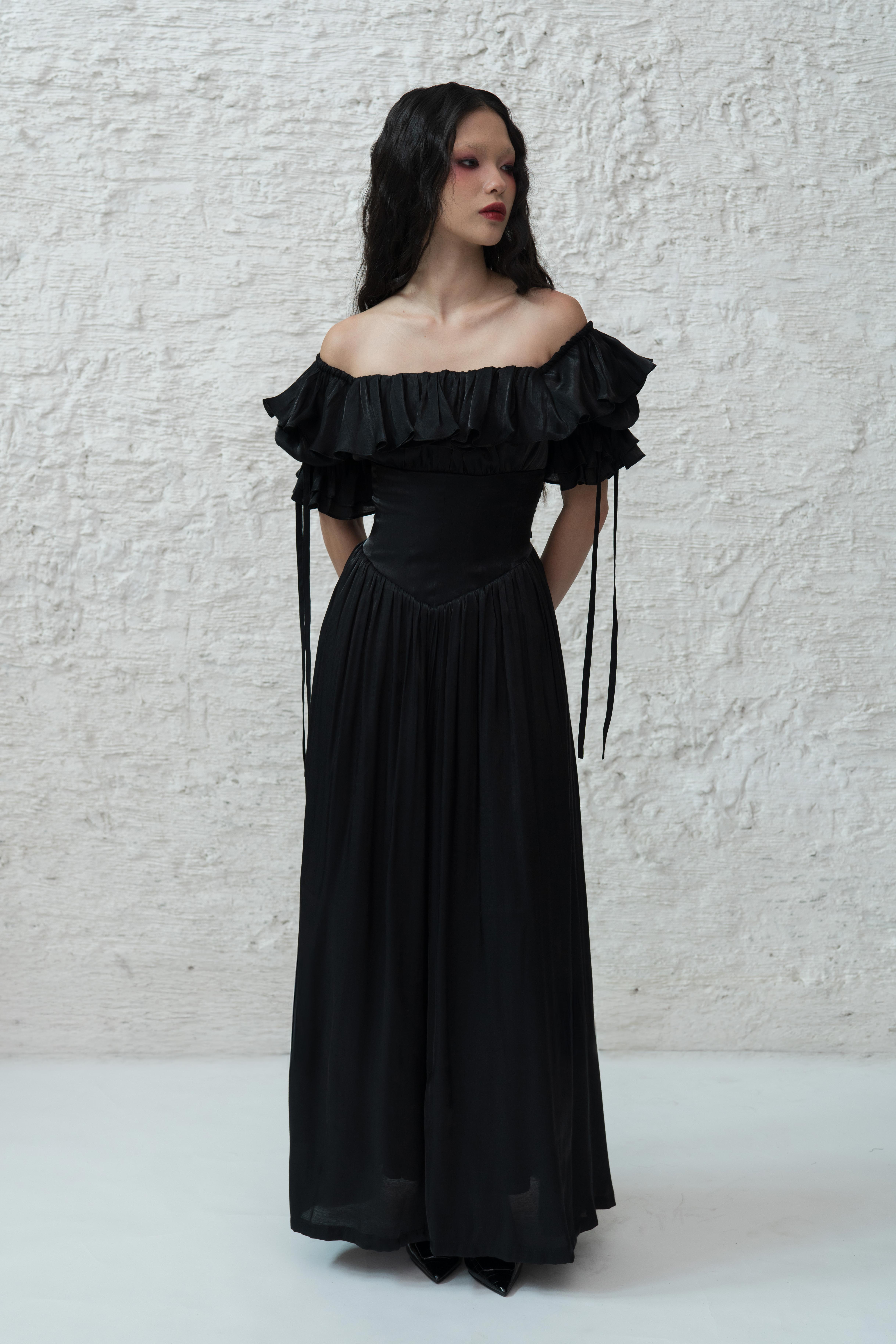Moon Dress in Black