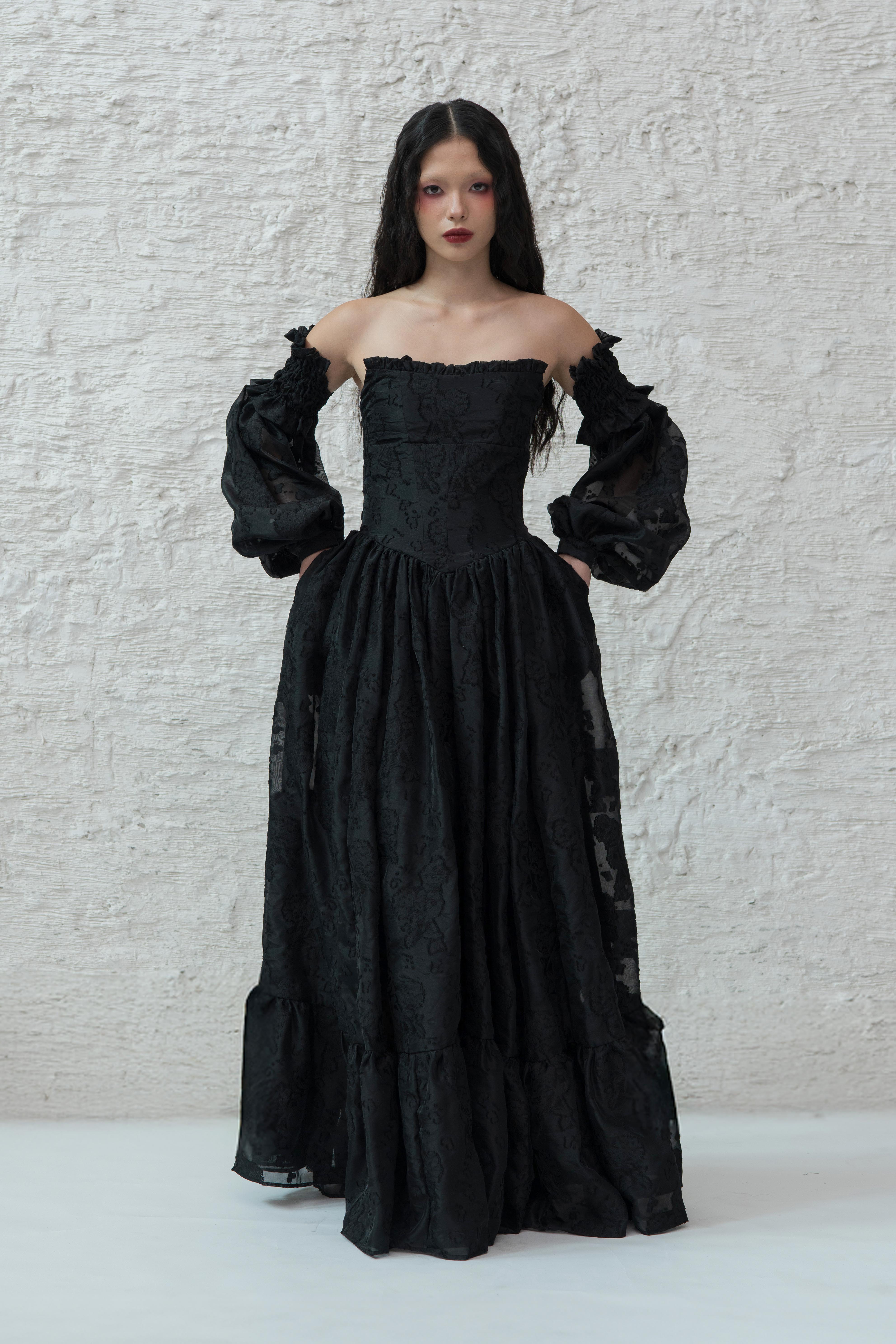 Averelle Dress in Black