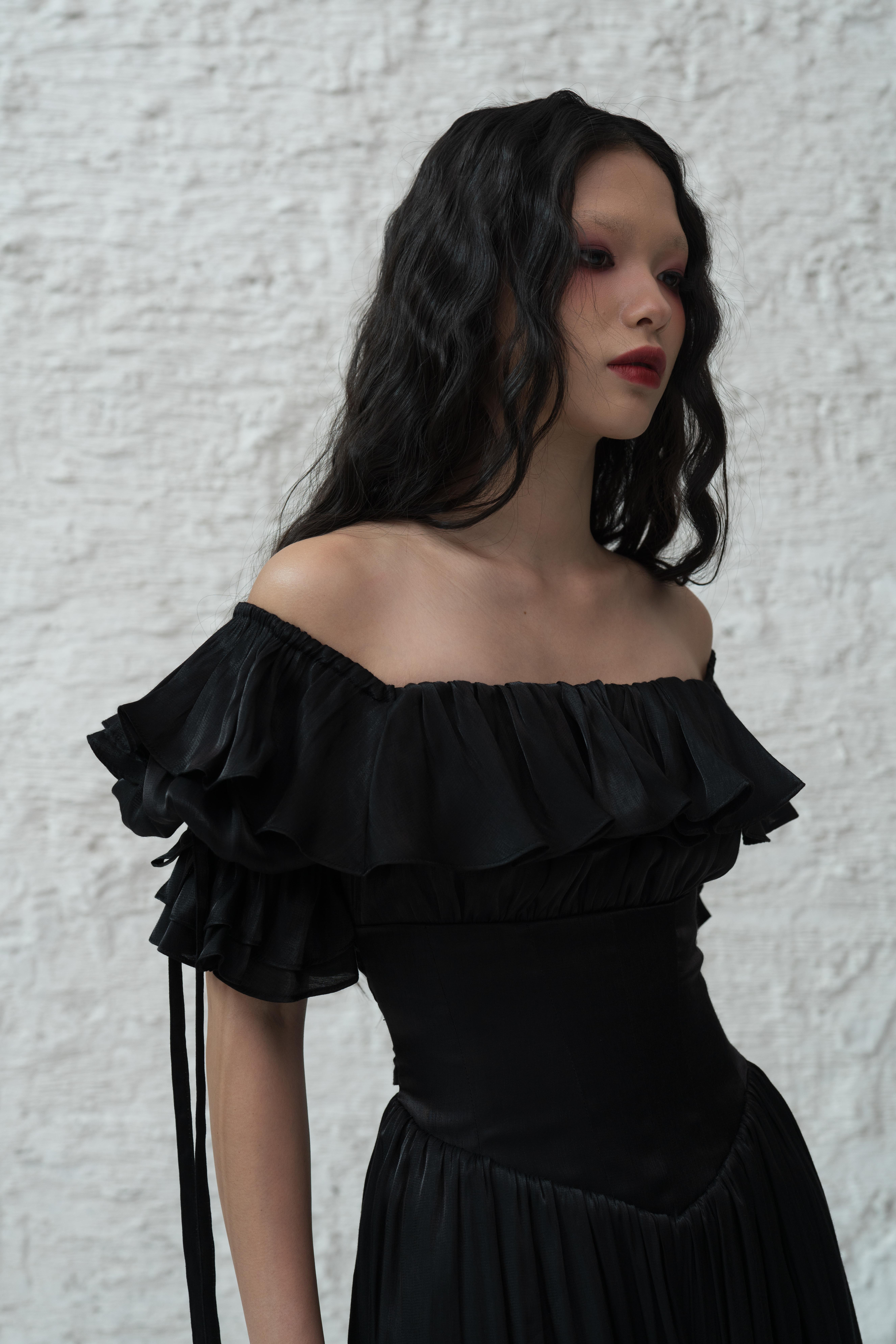 Moon Dress in Black