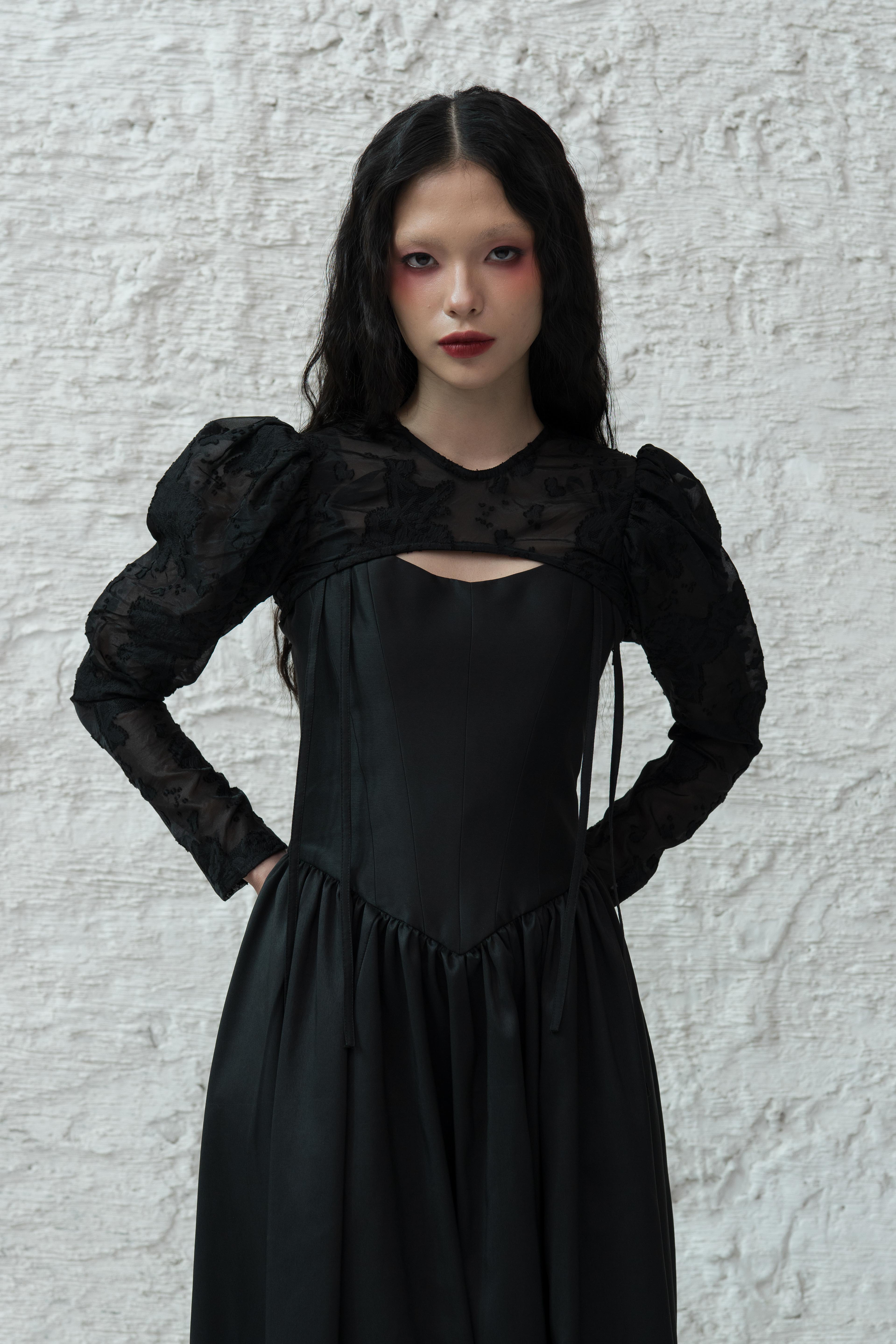Mirelle Bolero in Black