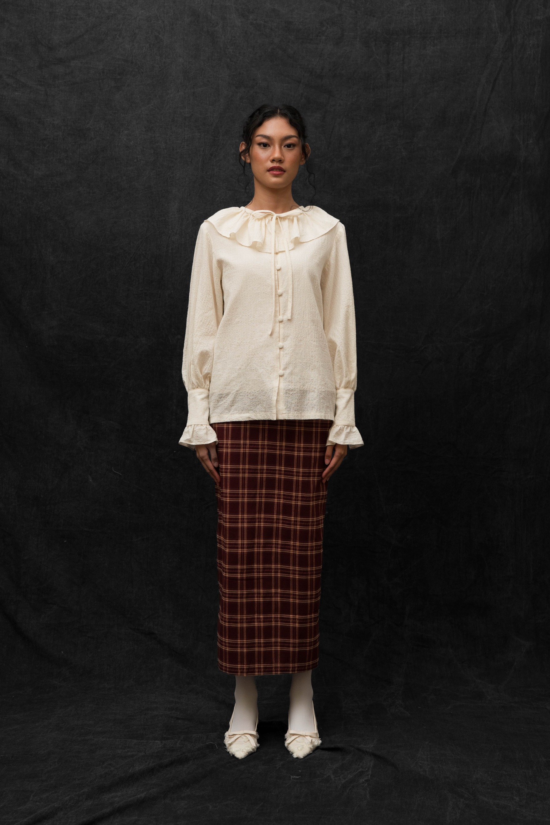 BLOSSOMwithSTARRY Alexandra Blouse in Beige