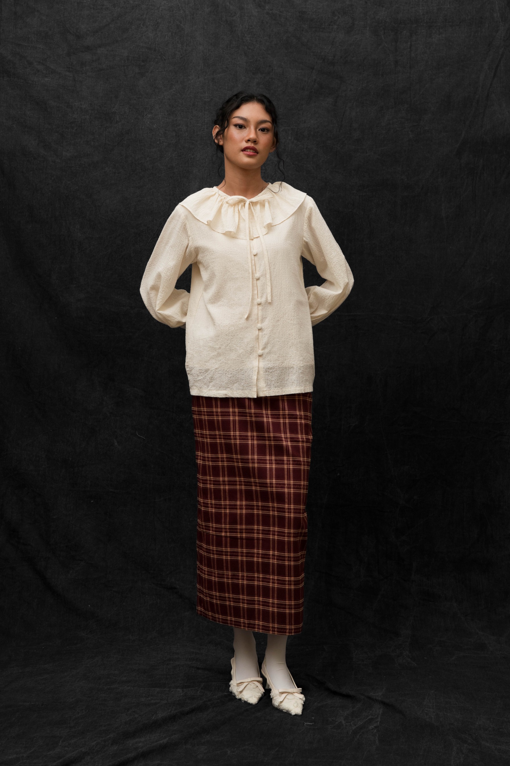 BLOSSOMwithSTARRY Alexandra Blouse in Beige