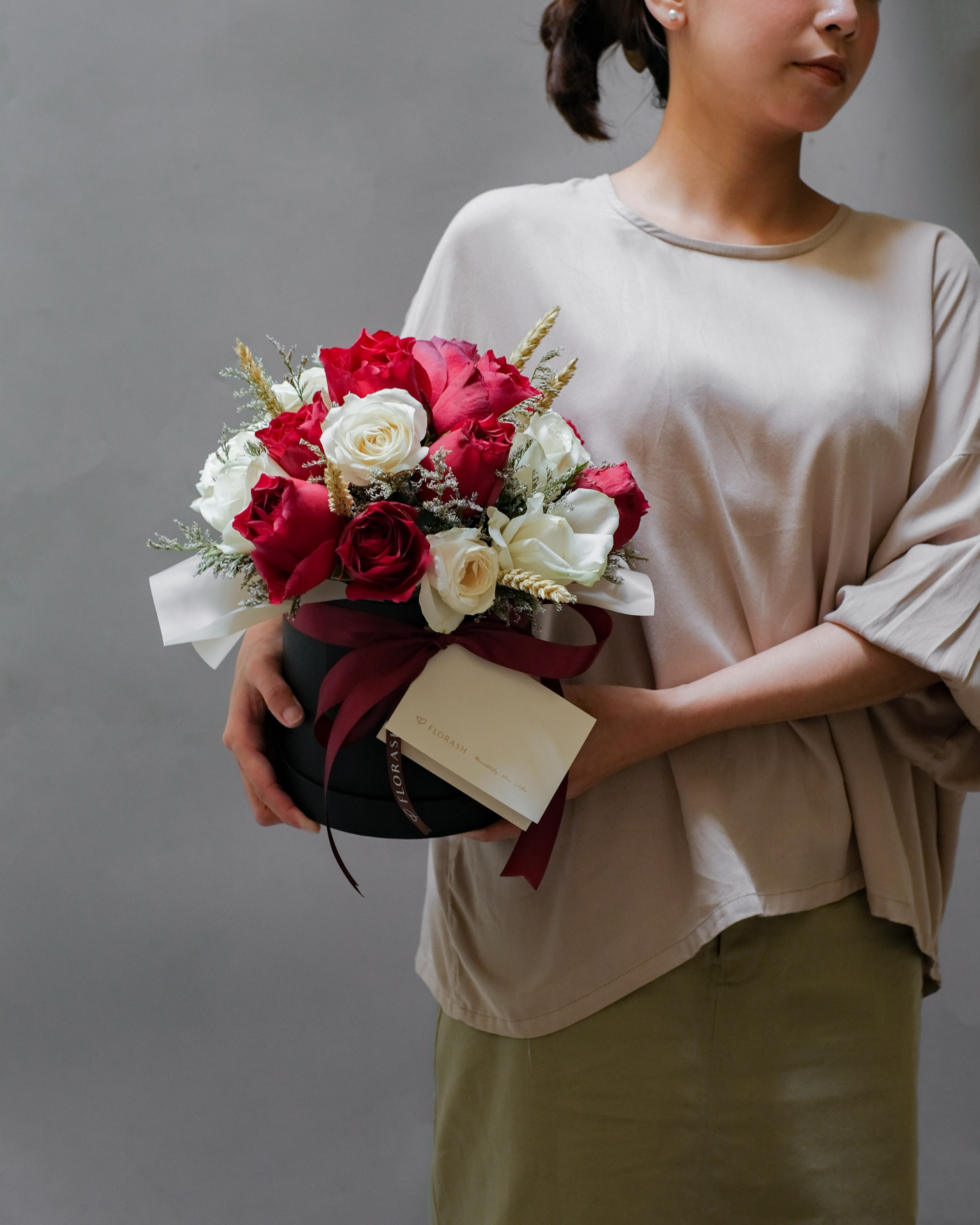 Rose White Box Medium