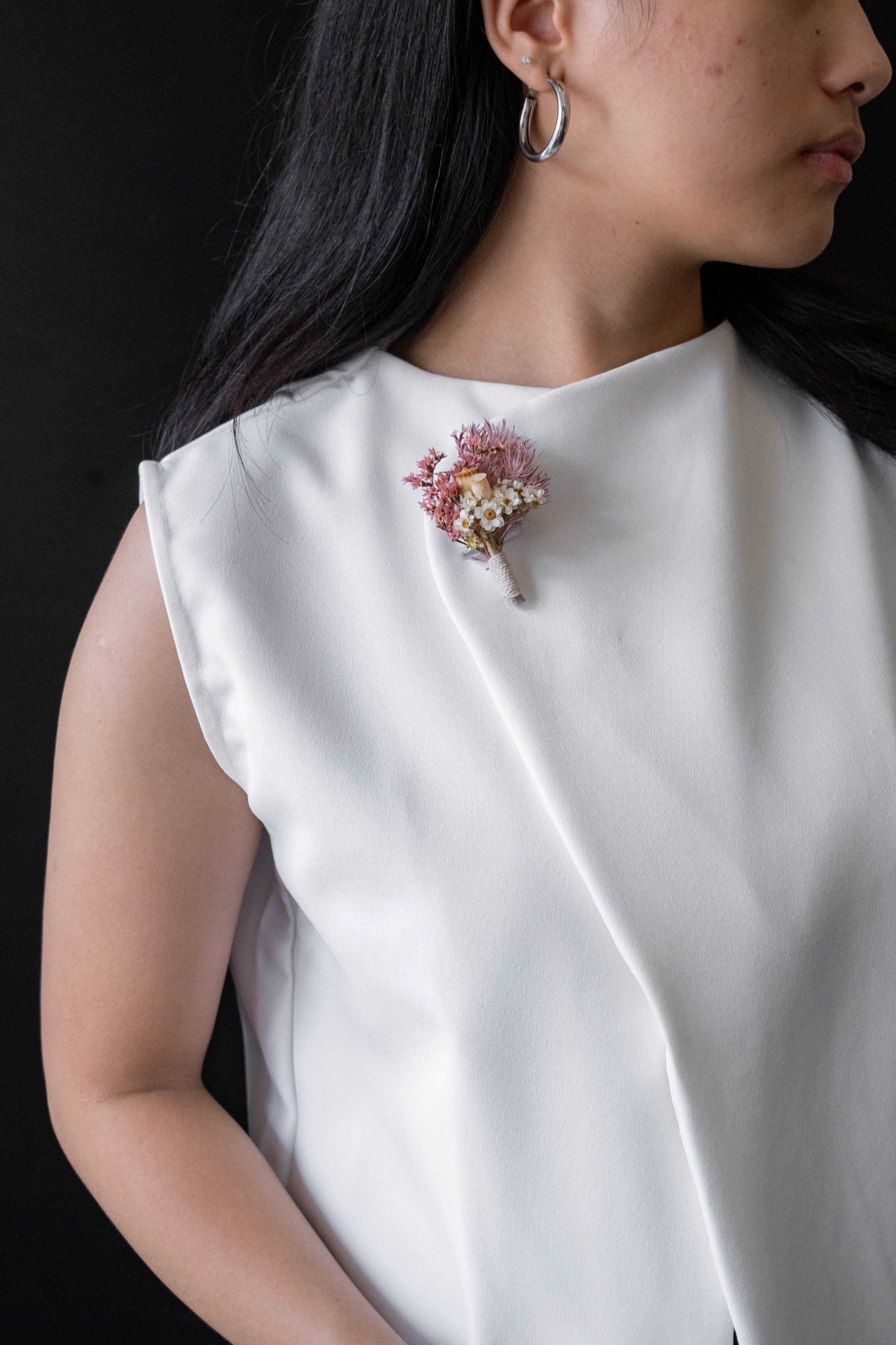 Kajuaruna Flower Pin