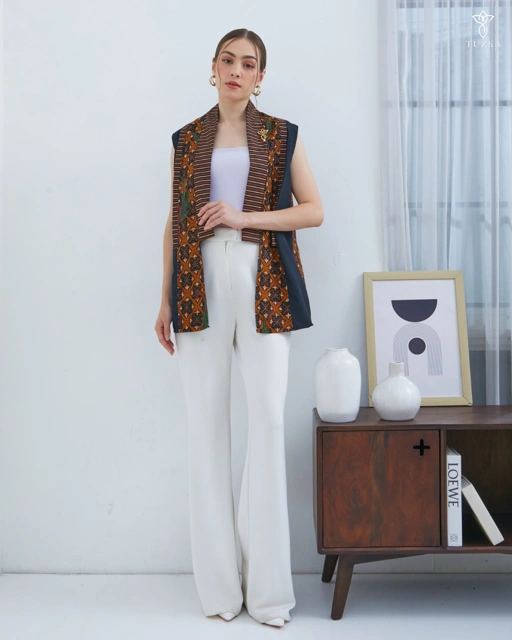 Image of AURELIA VEST BROWN 