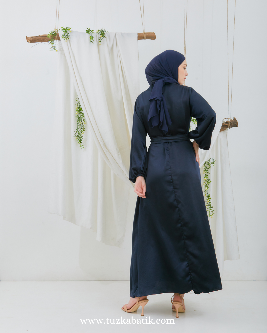 AKSELIA DRESS NAVY