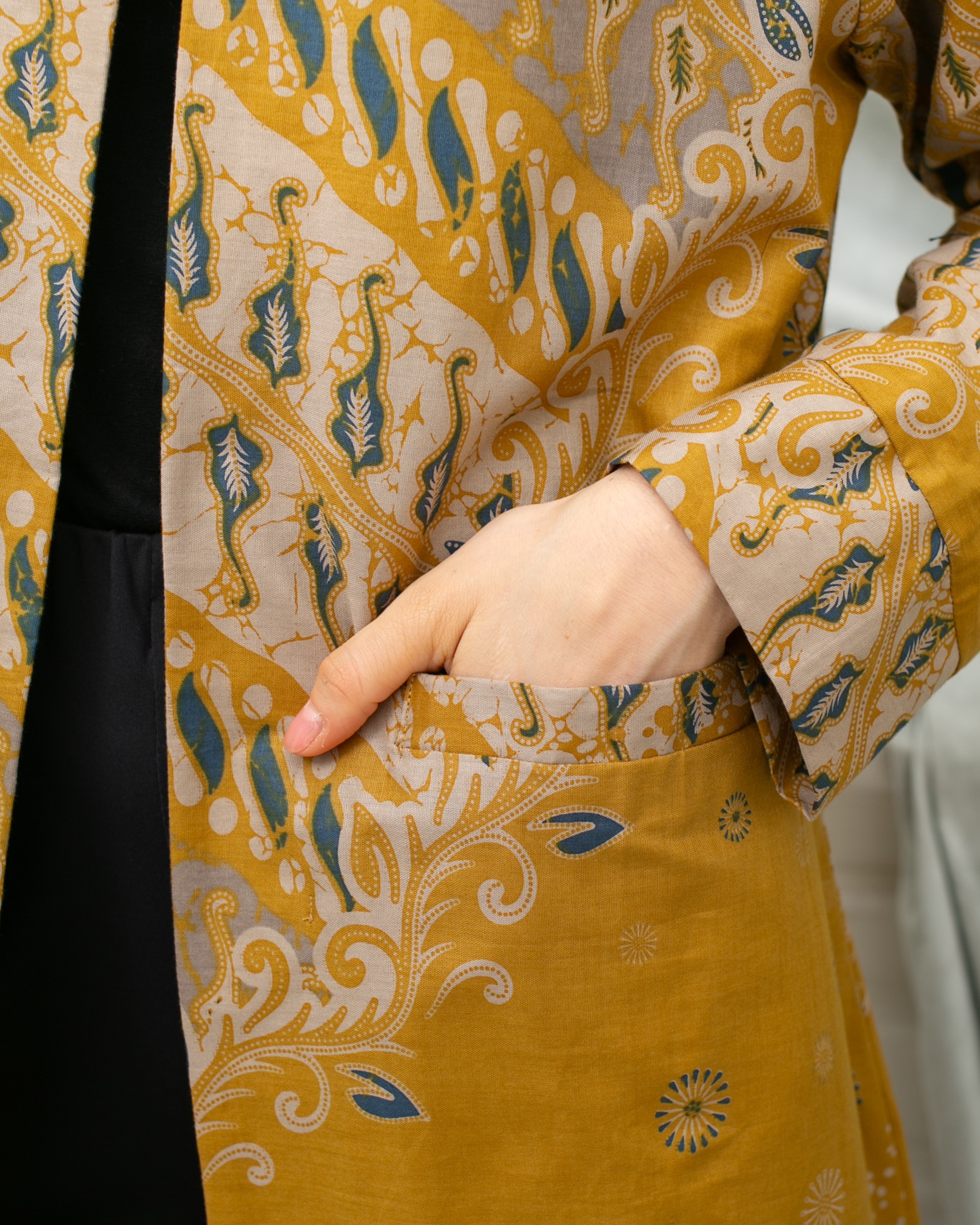 NAMEERA OUTER MUSTARD