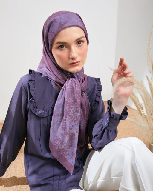 Image of BLOOMING GARDEN SCARF ROSE 