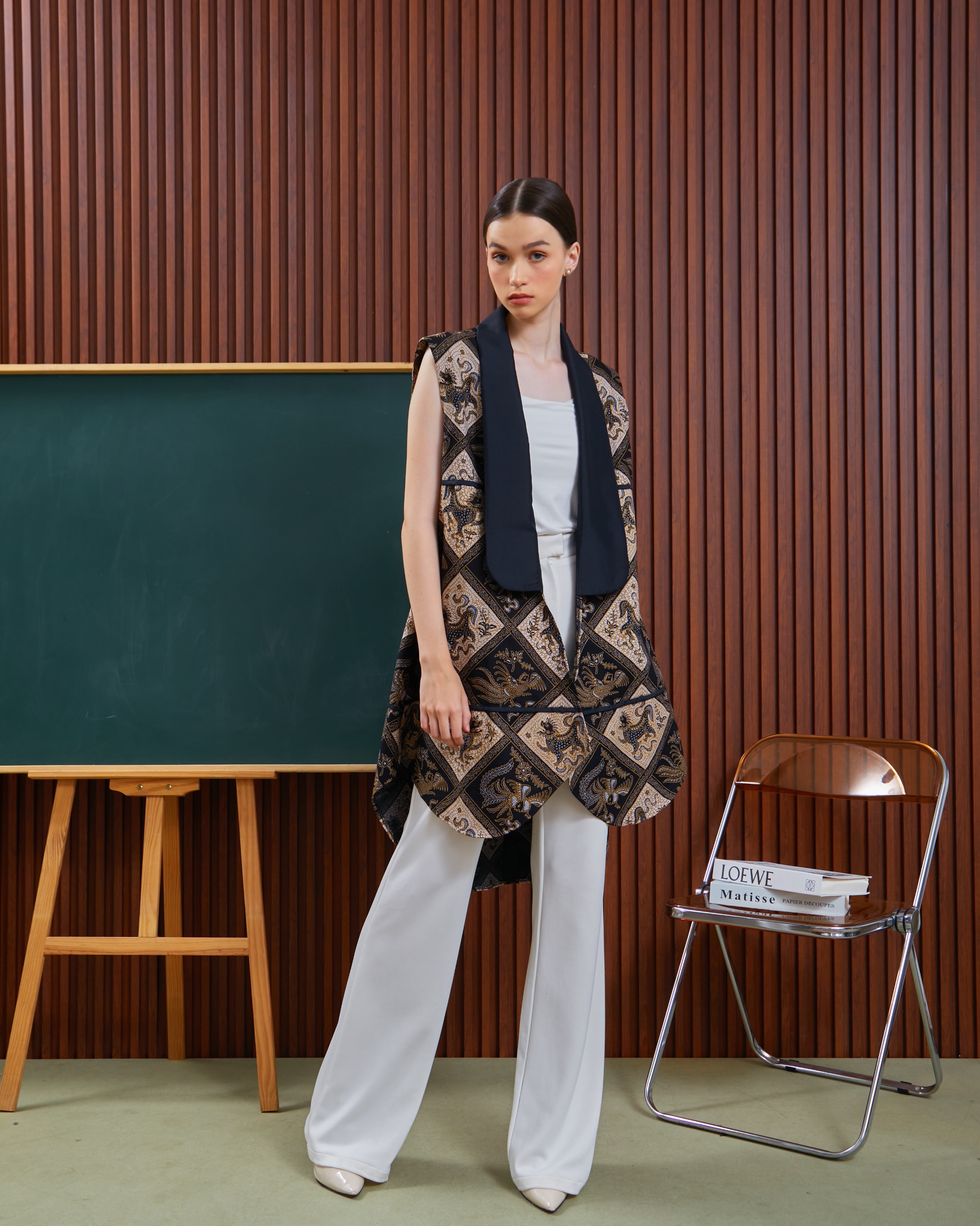 ALAMANDA VEST BLACK BEIGE 