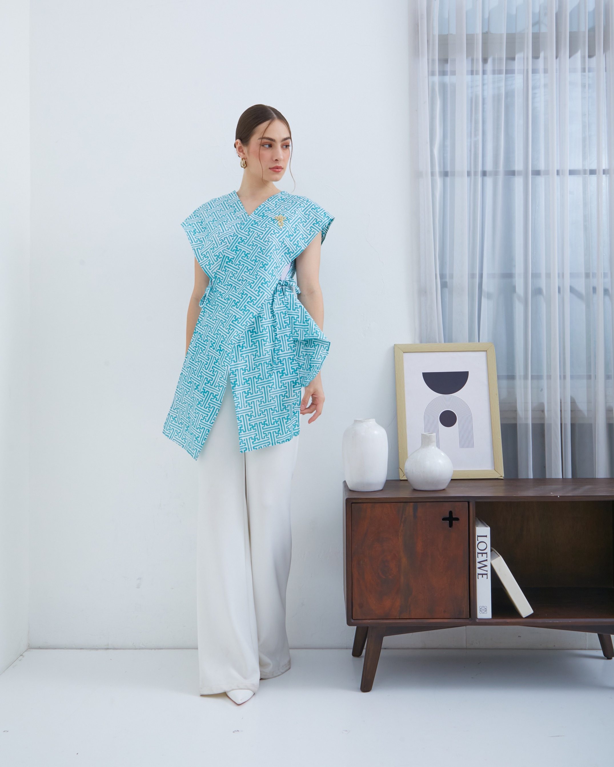 AZURE LINES VEST
