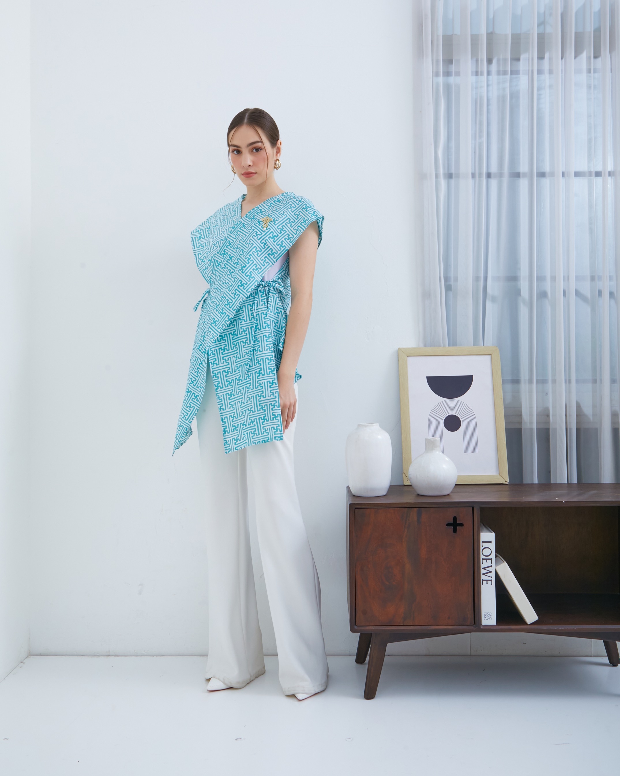 AZURE LINES VEST