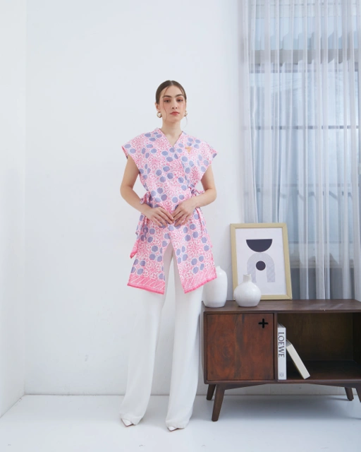 Image of ALUNA PASTEL HARMONY VEST 