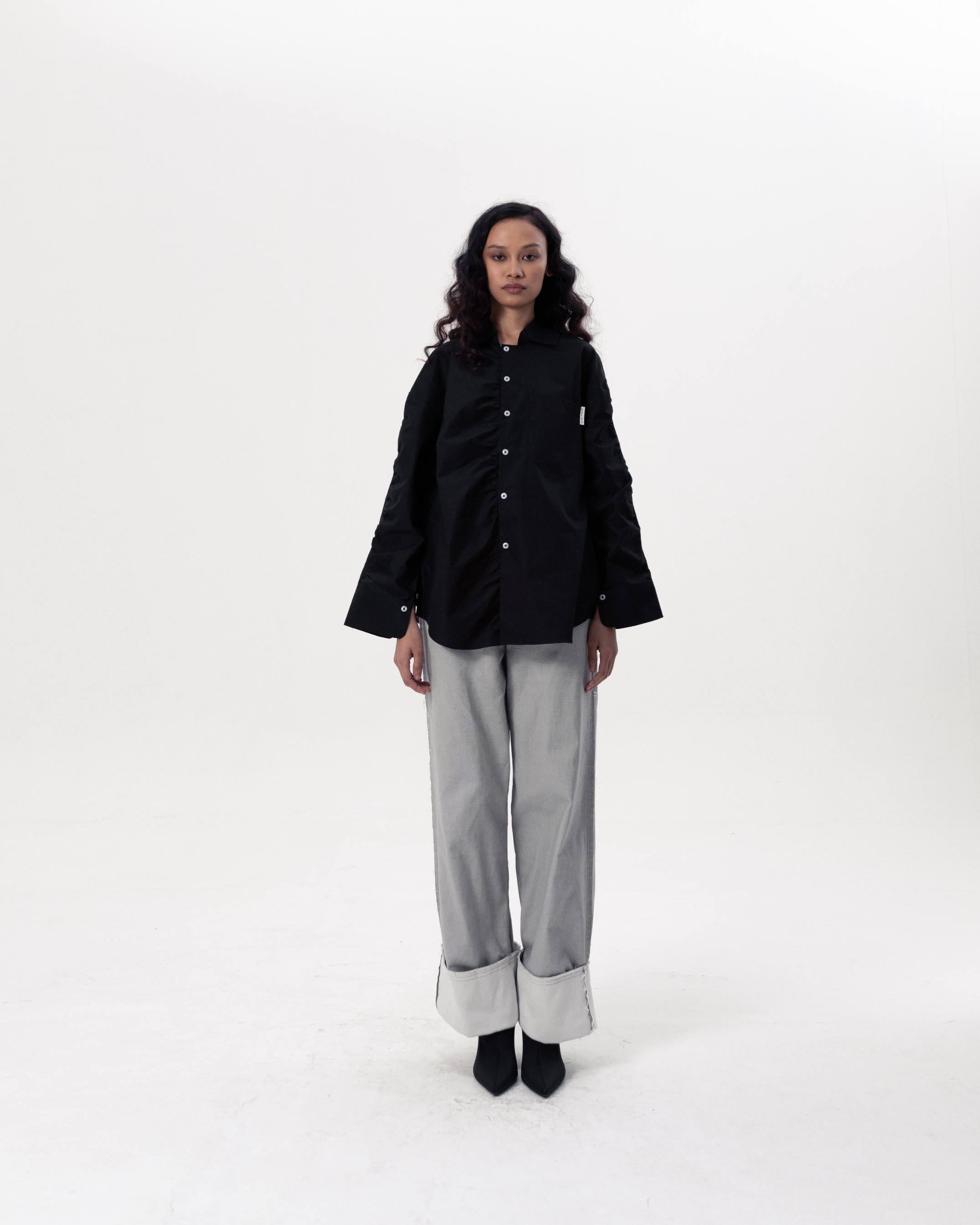 CONTRAST OVERSIZE SHIRT - BLACK