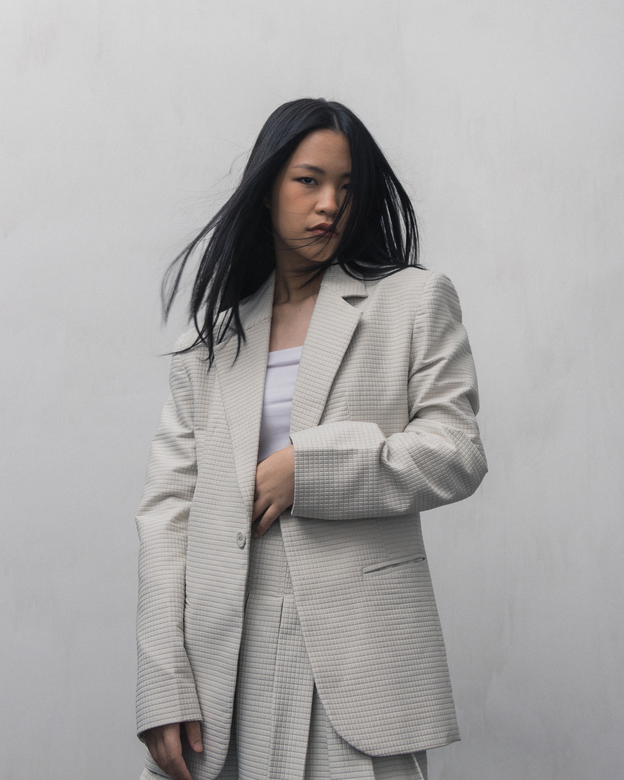 PLEATED OVERSIZE BLAZER - BEIGE