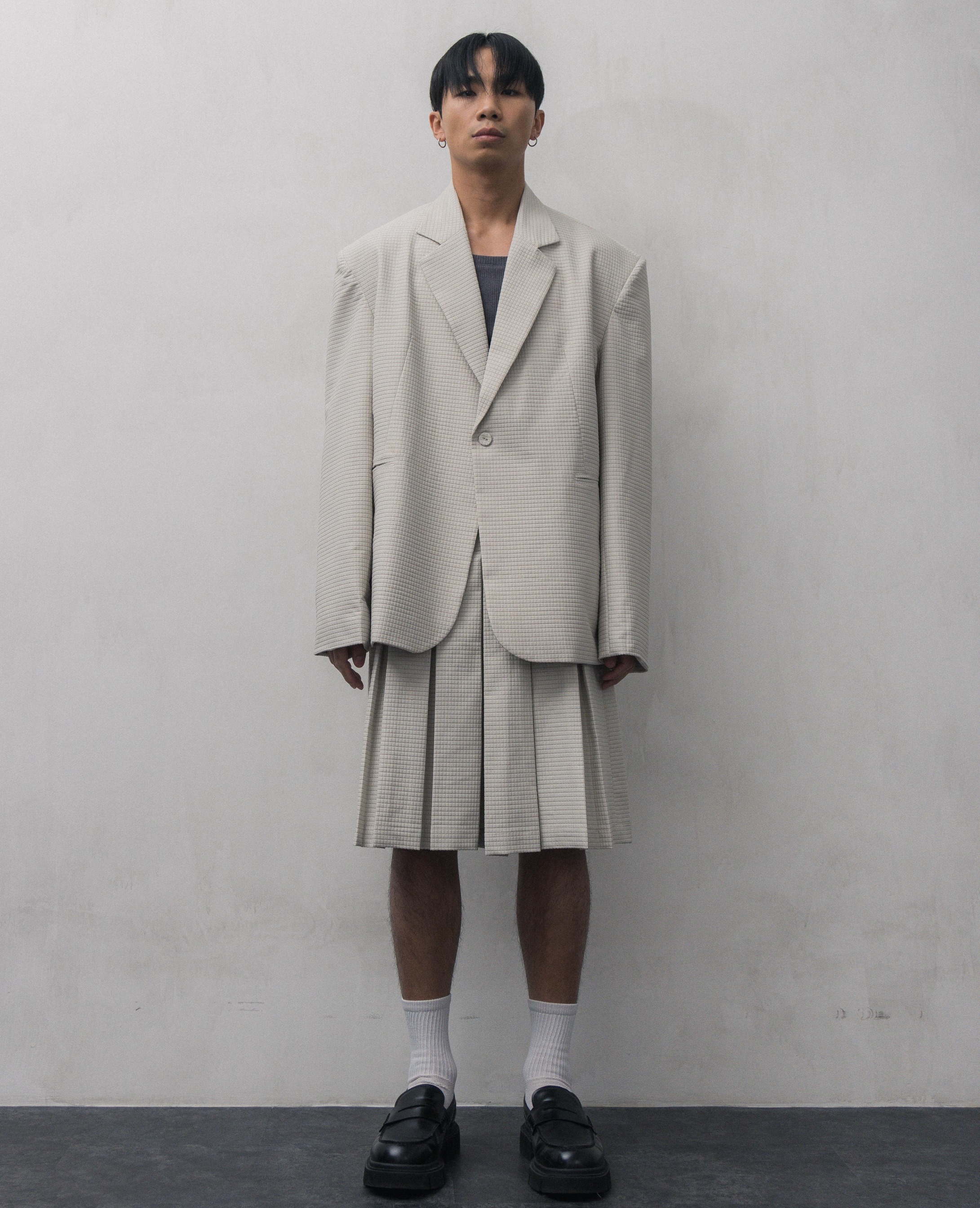 PLEATED OVERSIZE BLAZER - BEIGE