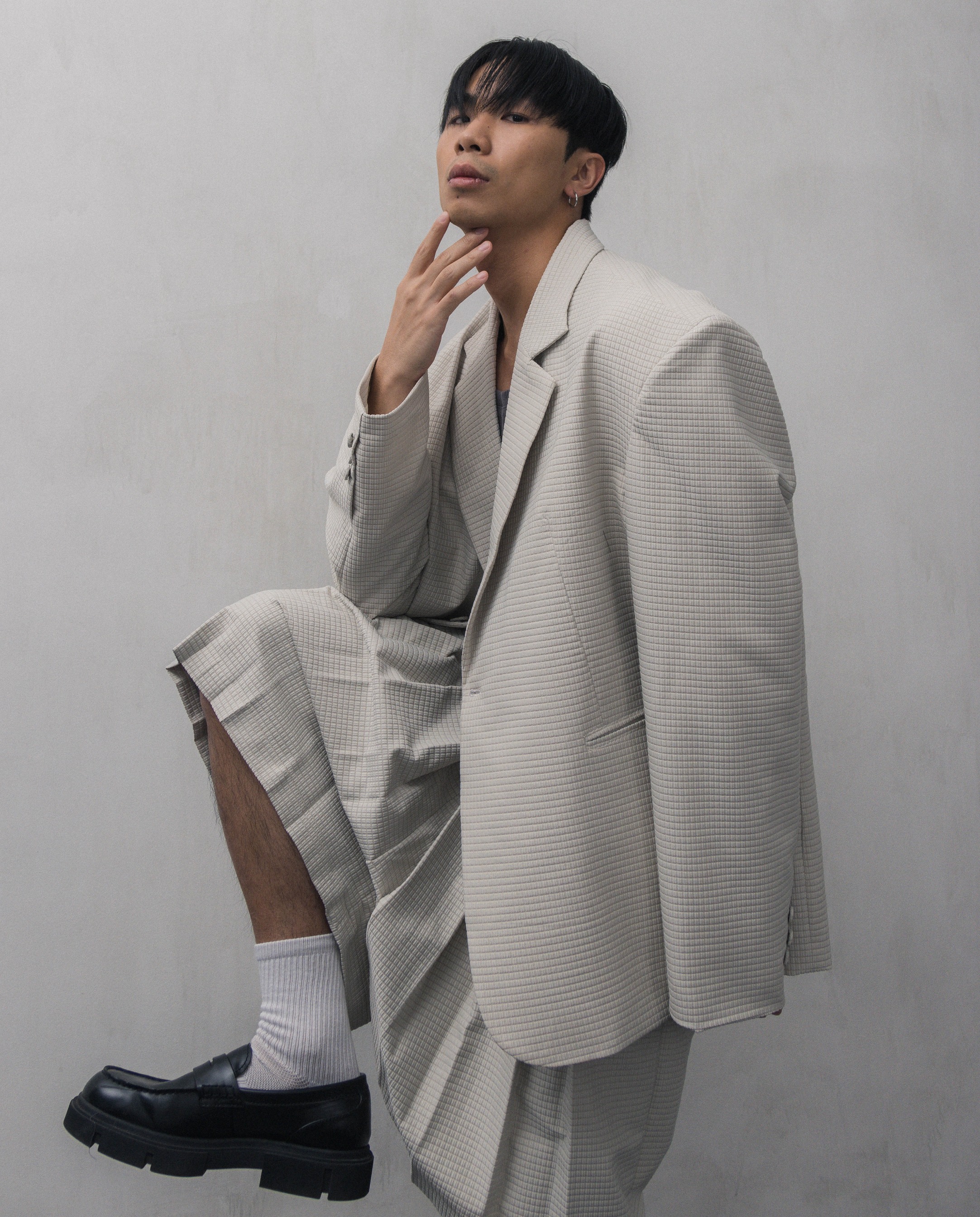 PLEATED OVERSIZE BLAZER - BEIGE
