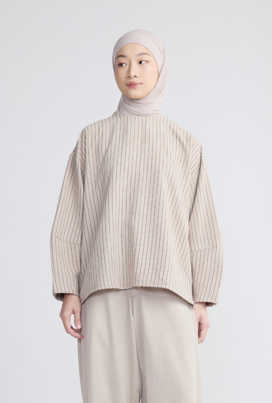 DAWMA TOP PLEATS KHAKI