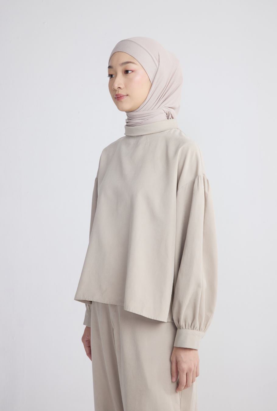 AIRA TOP ALMOND
